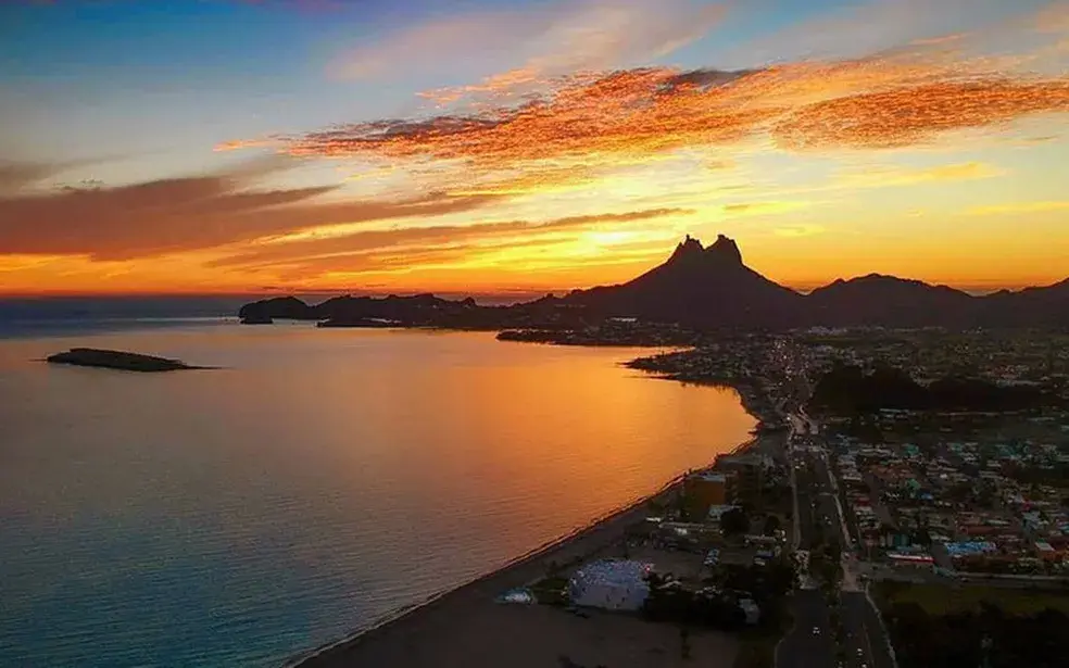 Sunset over San Carlos Bay and Tetakawi